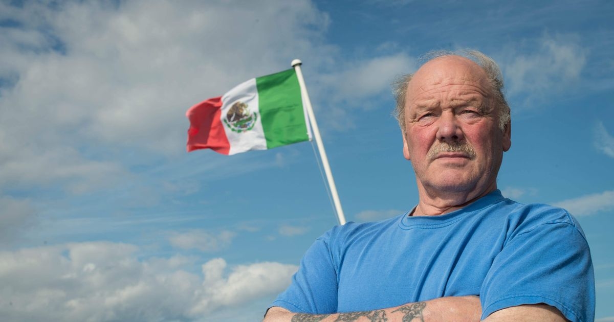 Scots farmer next door to Trump's golf resort warns President 'I will never sell'