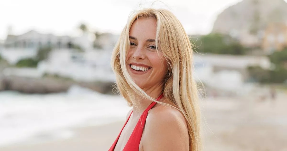 Free teeth whitening gift from dentist-approved brand for anyone 'self-conscious' about their smile