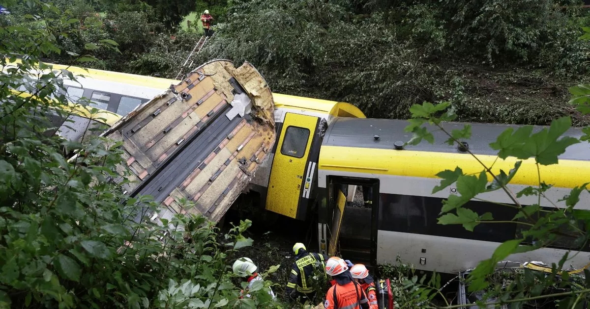 Germany train derailment kills at least three leaving others seriously injured