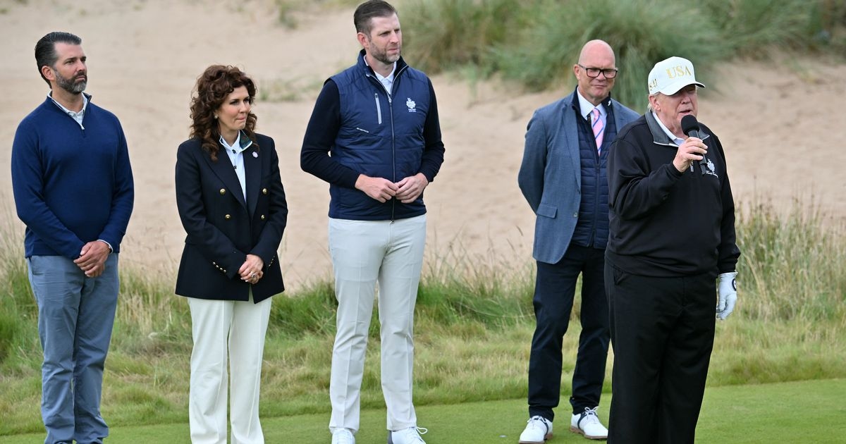 Donald Trump thanks Sean Connery as he opens his second golf course in Aberdeenshire