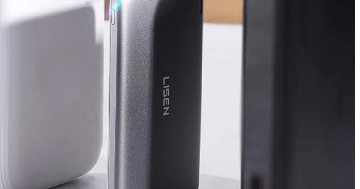 Compact wireless power bank 'perfect for travelling' cut by 30%