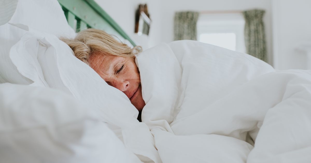 Shoppers with back pain rush for Amazon's reduced 'soft and supportive' memory foam pillow