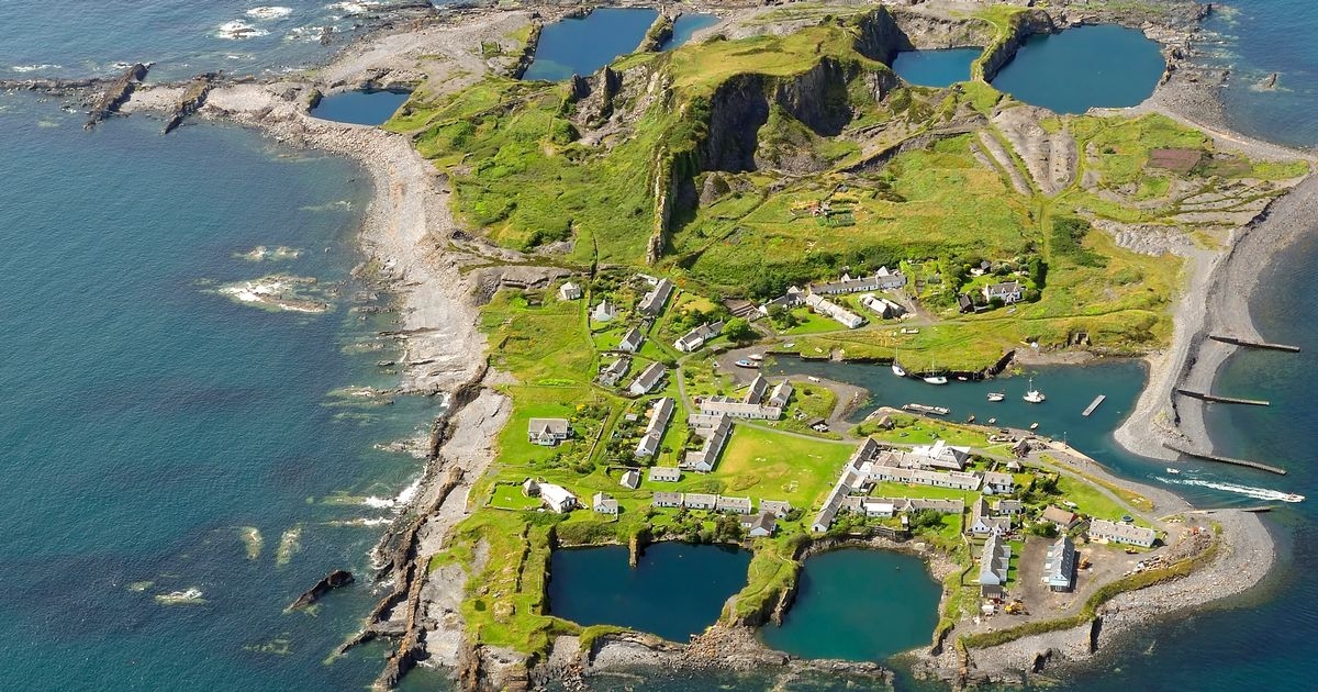 'Cute and quirky' Scottish isle with just 60 inhabitants that 'doesn't seem real'