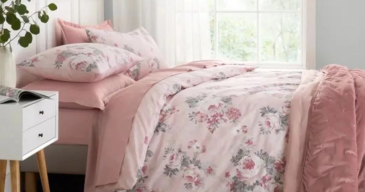 'Soft' Dunelm bedding that 'brightens room for summer' now 30% off