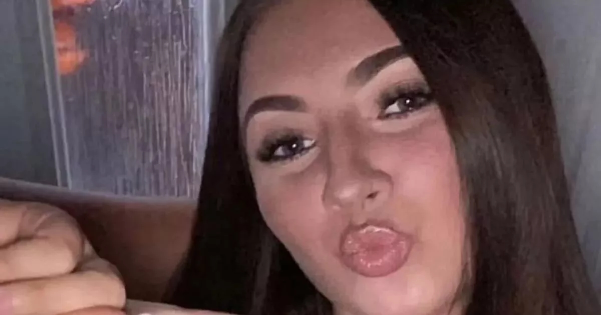 Teen dies after frustrating delay blocked cops from being able to enter her flat