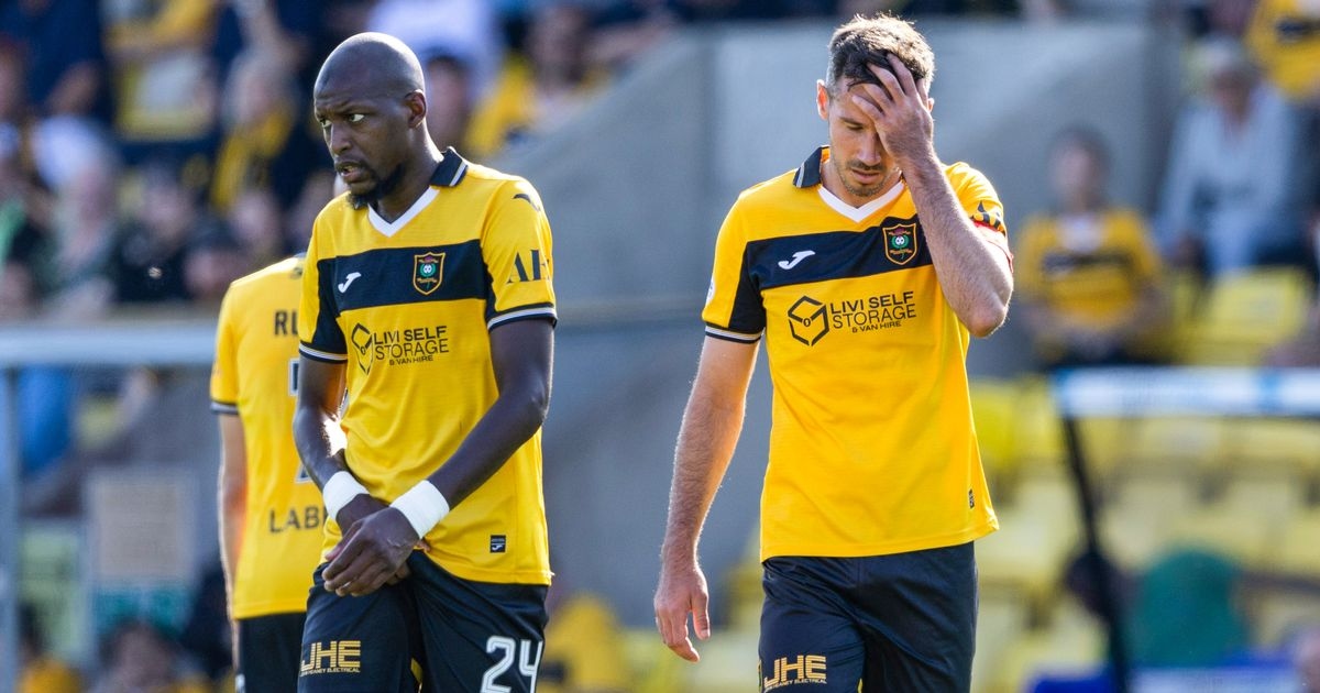 Livingston 0 Hibernian 2: Lions 'off the pace' as they miss out on Rangers clash