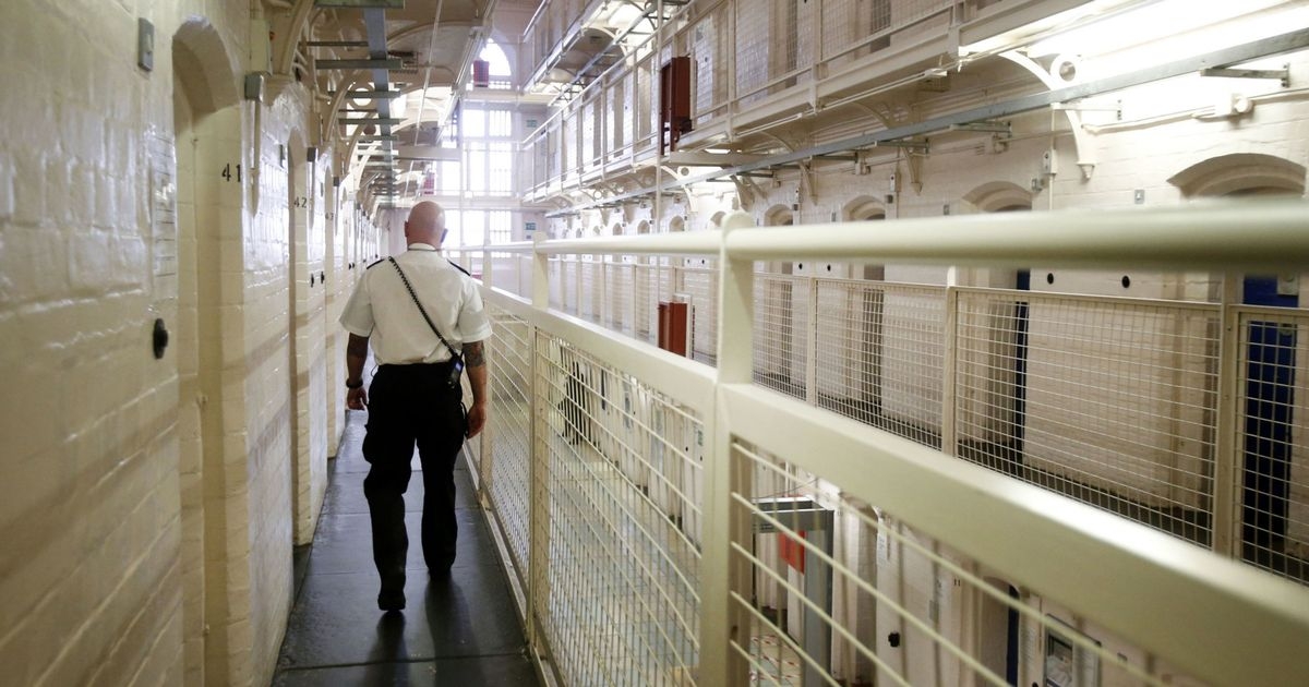 Scotland's jails at 'breaking point' as prison officers demand urgent action on overcrowding