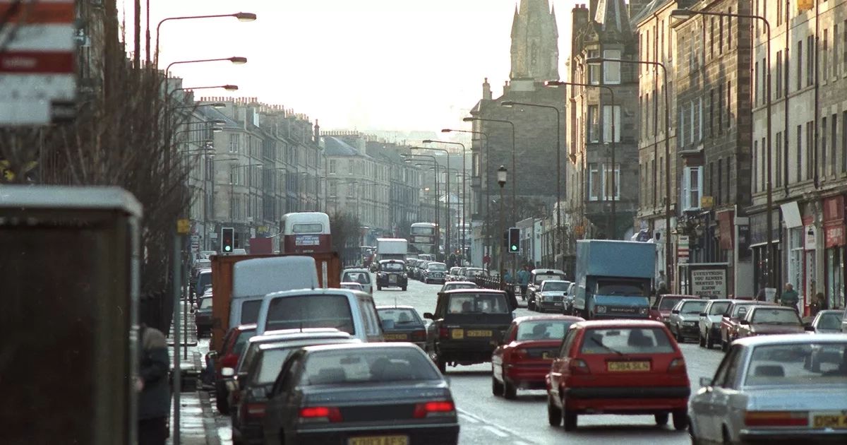 Retro pictures show what this Scottish city looked like back in the 1990s