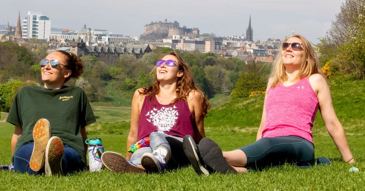 Edinburgh to be hotter than Barcelona as capital to bask in glorious sunshine