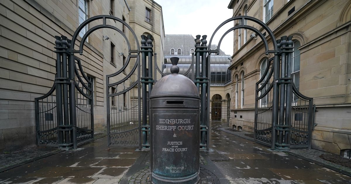 Edinburgh Sheriff Court staff confiscate over 200 'bladed weapons' in past year