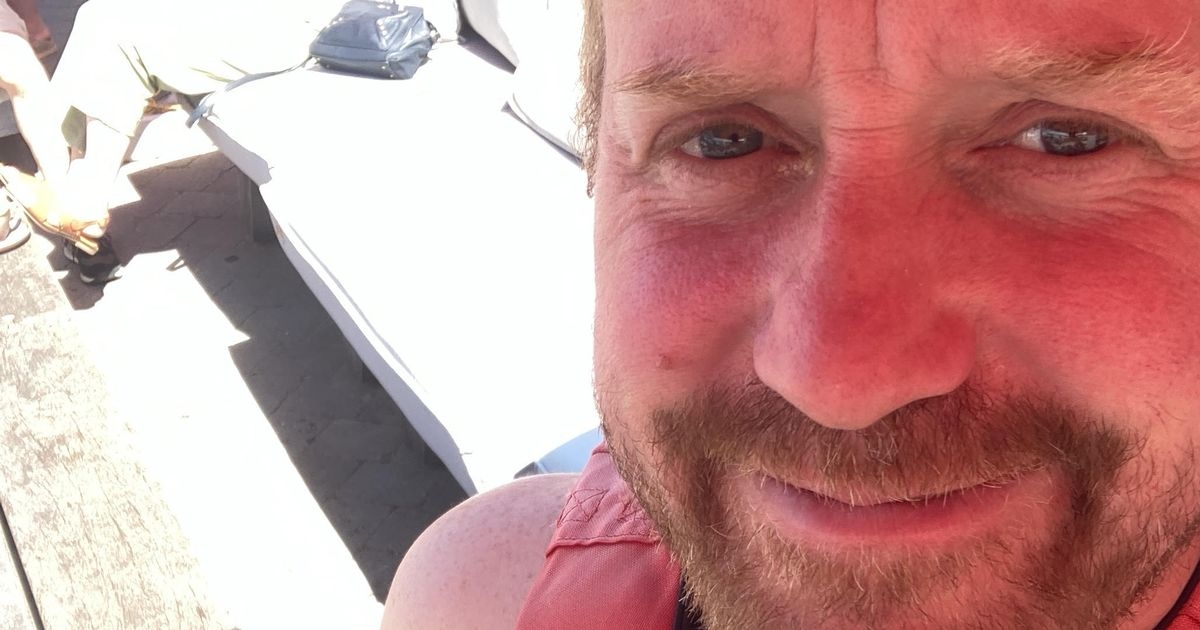 Edinburgh man's touching tribute for best pal after his unexpected death at 38