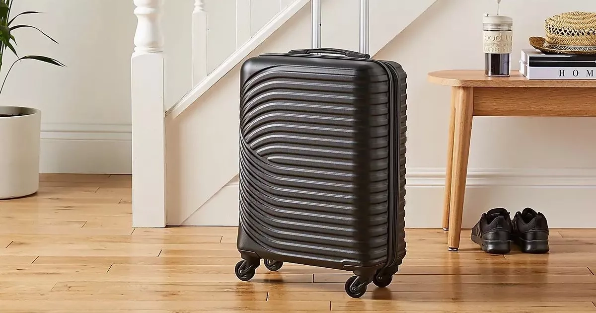 Ryanair, Jet2, TUI and EasyJet hand luggage rules update to avoid airport fees