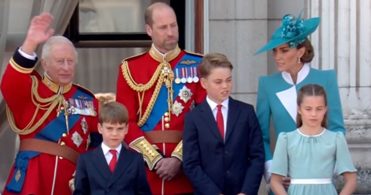 Kate Middleton issues two-word order to Prince Louis as he nearly breaks royal rule