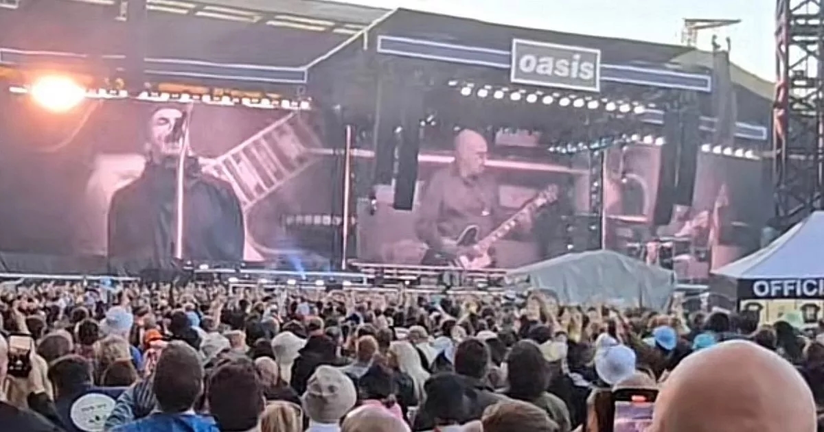 Liam Gallagher's five-word greeting to Edinburgh crowd as second Murrayfield gig kicks off