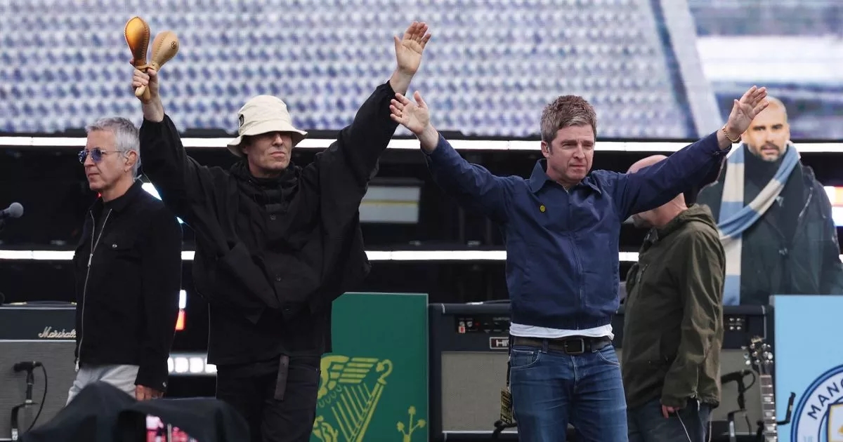Oasis fans in Murrayfield warned 'don't refill drinks' during specific moment in gig