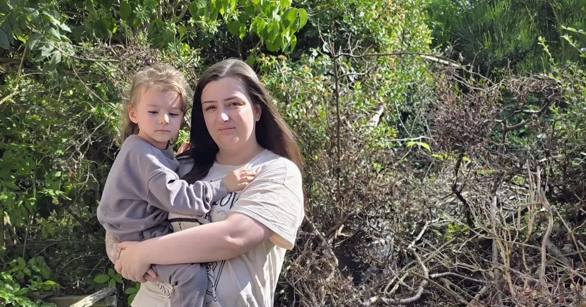 East Lothian mum feels 'abandoned' and 'forgotten' in 'horrible' home