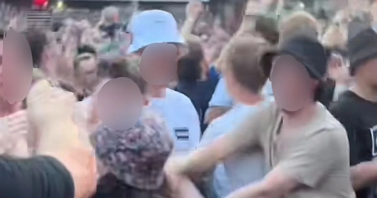 Moment scrap breaks out between Edinburgh Oasis fans at final Murrayfield gig