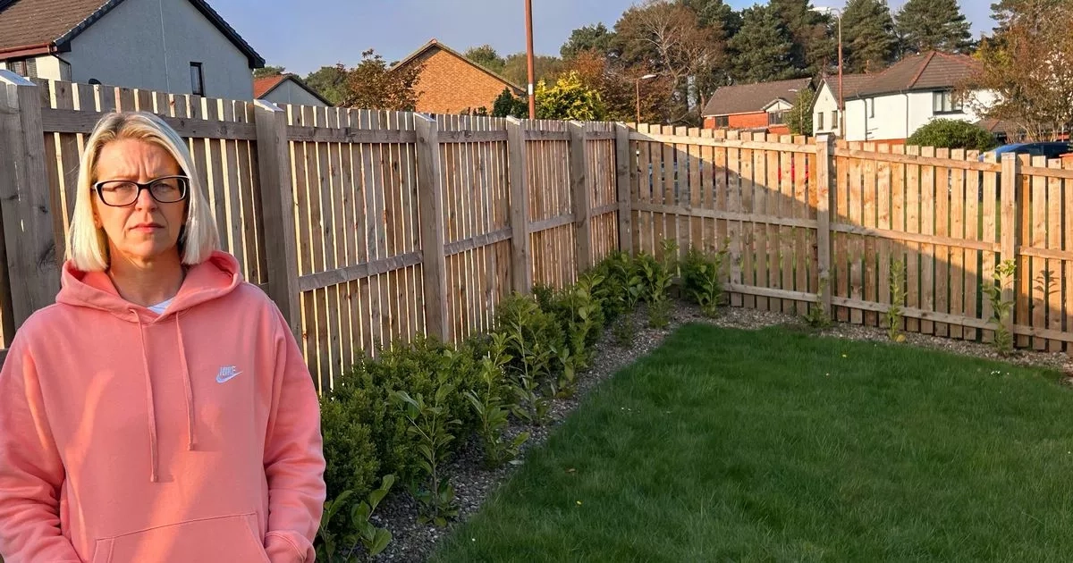 Furious West Lothian home owner ordered to tear down fence protecting her home