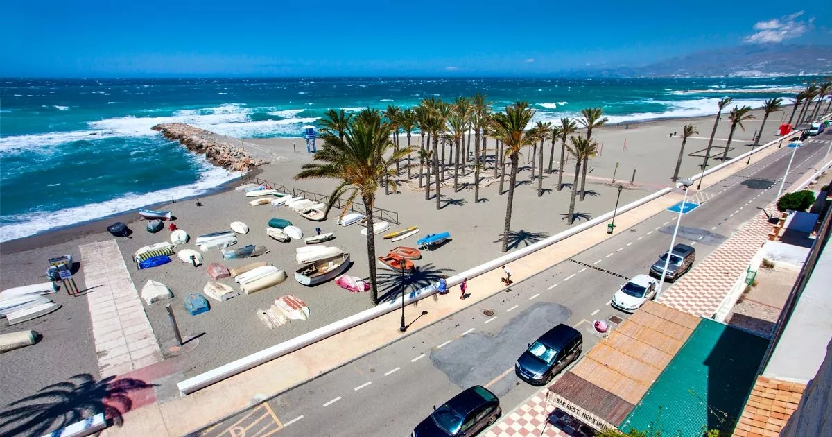 Irish tourists urged to ditch 7 night trips for cheaper summer holidays