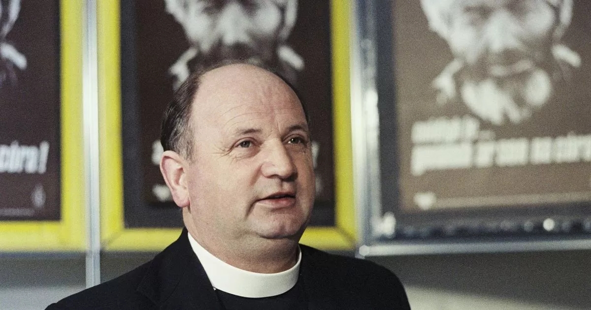 Church removes remains of Bishop Eamonn Casey from cathedral crypt