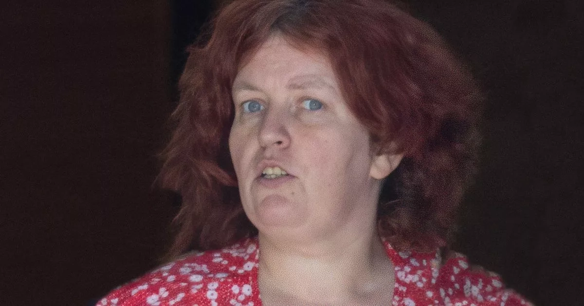 Woman fed up with partner's drinking habits smashes bottle over his head