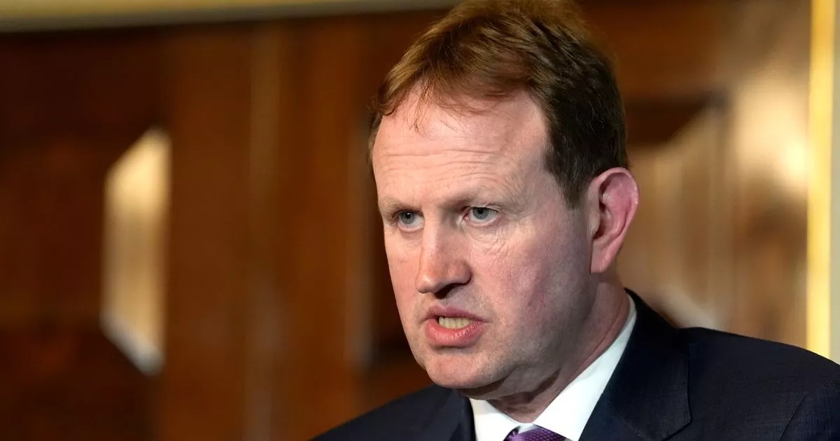 TD calls for fines for catcalling and wolf whistling women in public places