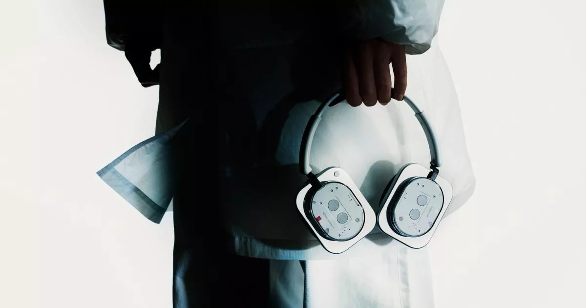 We tested Nothing Headphone 1, the most unique looking over-ears on the market