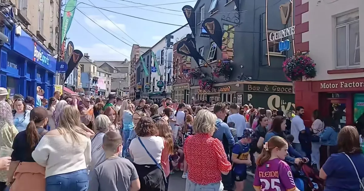 Ed Sheeran arrives at Wexford pub for Fleadh Cheoil na hÉireann