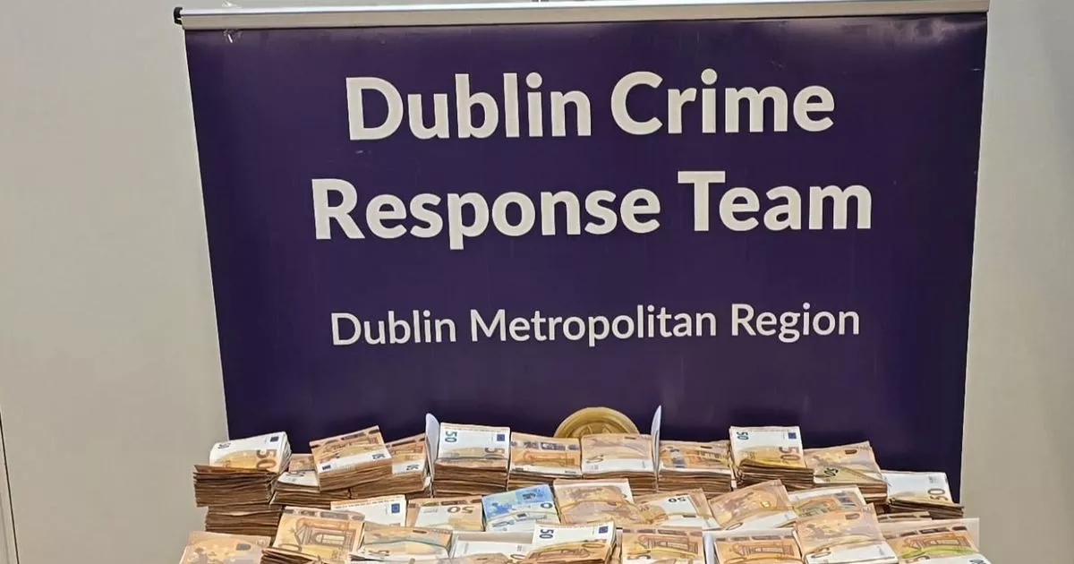 Three men remanded after €1.28M crime cash seized