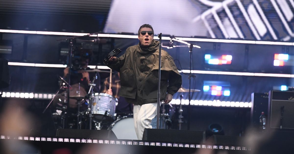 Liam Gallagher dedicates Stand By Me to mum Peggy in emotional moment