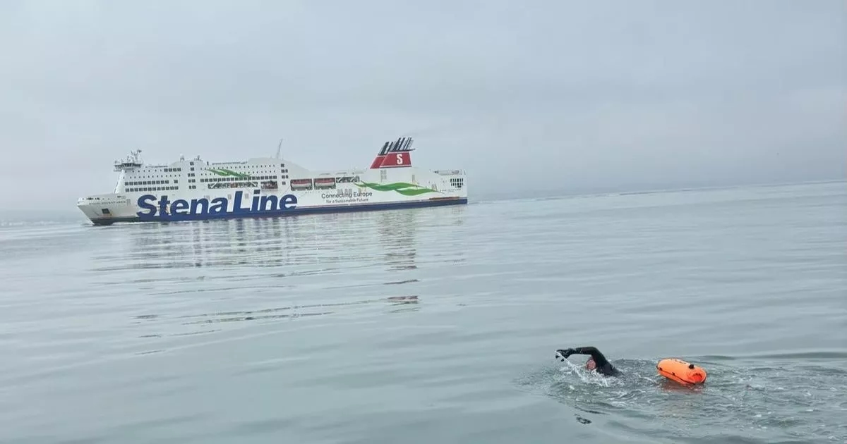 Irishman's massive swimming challenge in World Record bid and fundraising effort