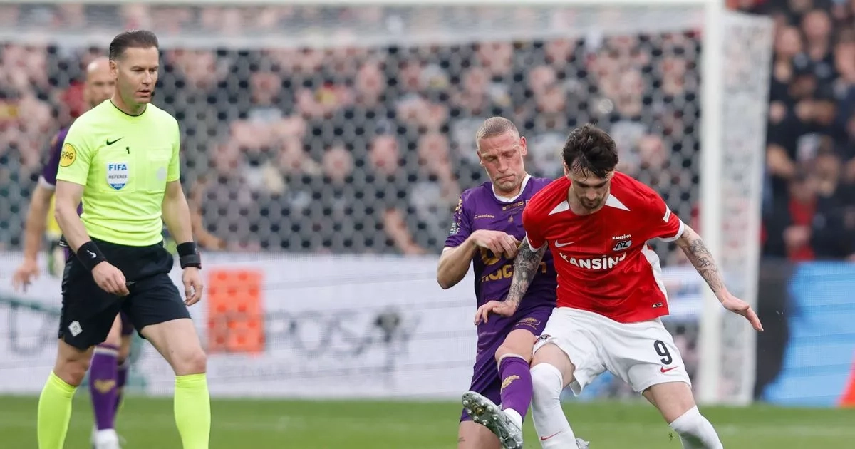 AZ Alkmaar place huge price on Troy Parrott as Premier League interest grows