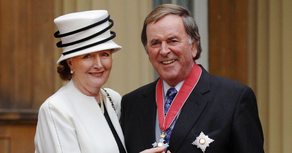 Sir Terry Wogan's wife Lady Helen leaves huge sum in her will after sad death