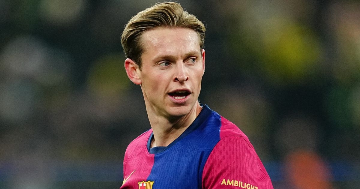 Barcelona ready to listen to offers for eight stars as De Jong decision made