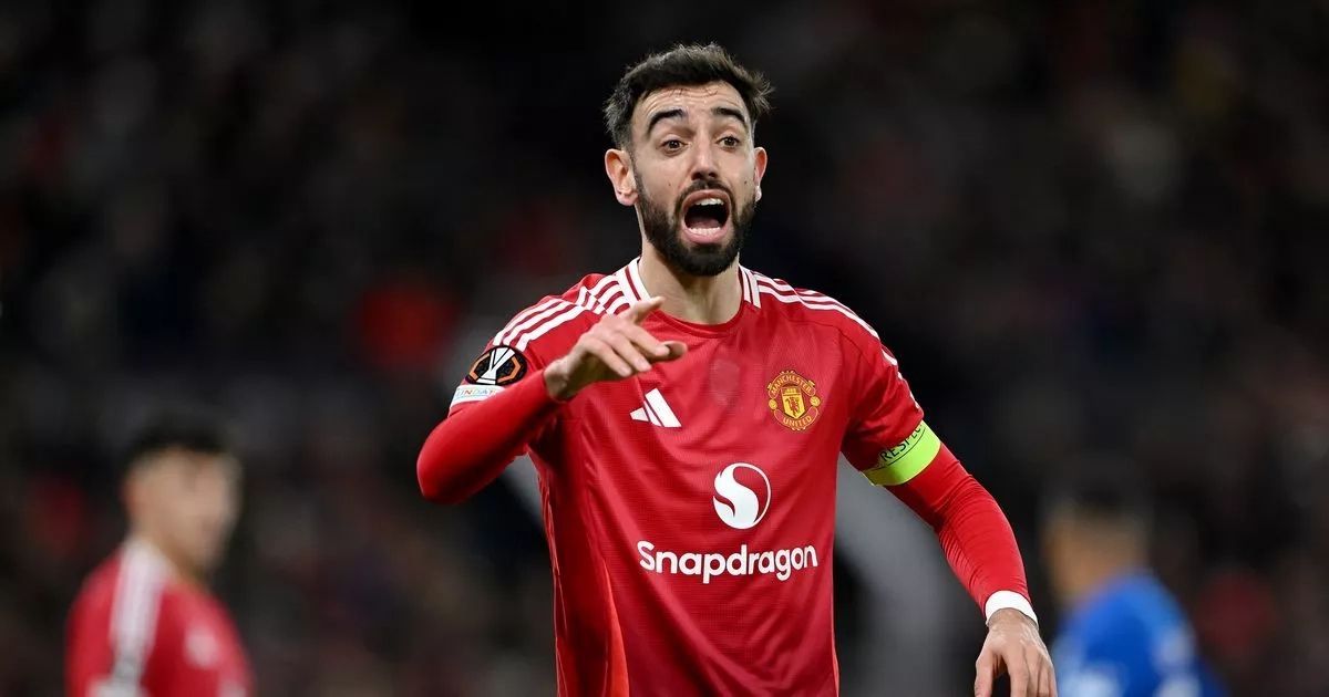 Bruno Fernandes receives telling message from ex-Man Utd star after £300m snub