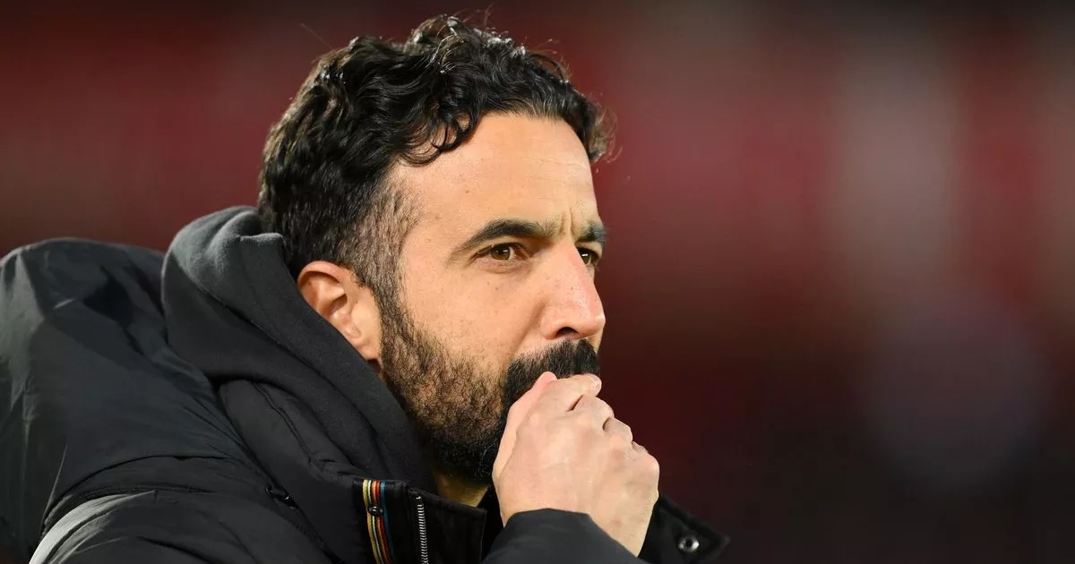 Man Utd close in on free transfer as target 'travels to Manchester' to complete deal