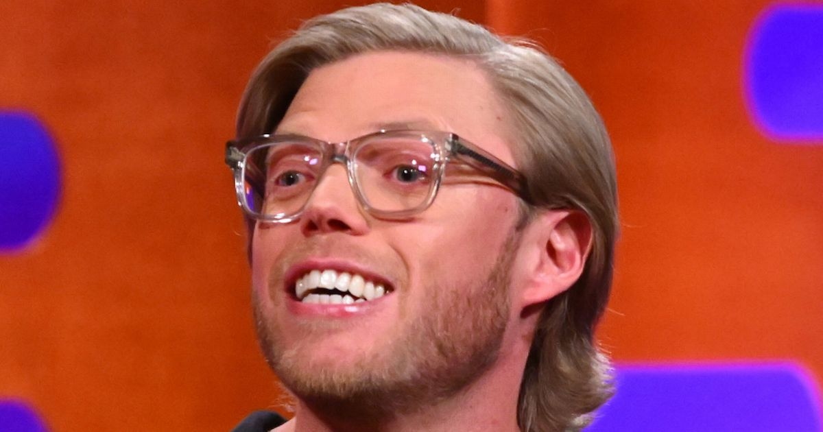 Rob Beckett 'frogmarched' out of Mick Jagger's birthday bash after boozy night