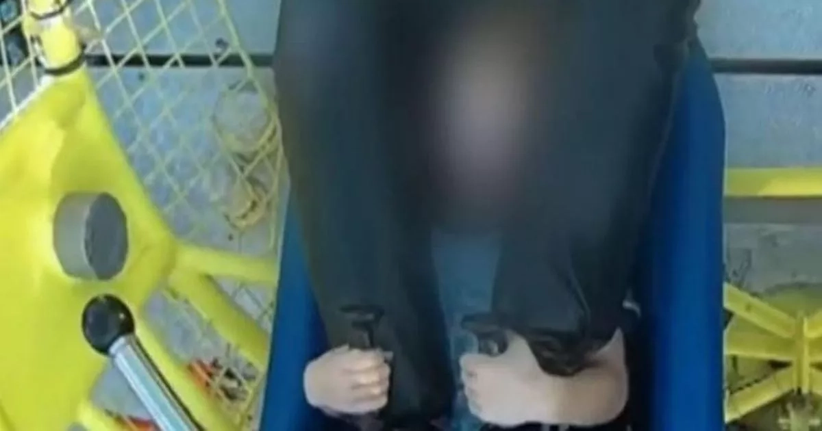 Horrifying moment child's seat belt flies open on perilous fairground ride