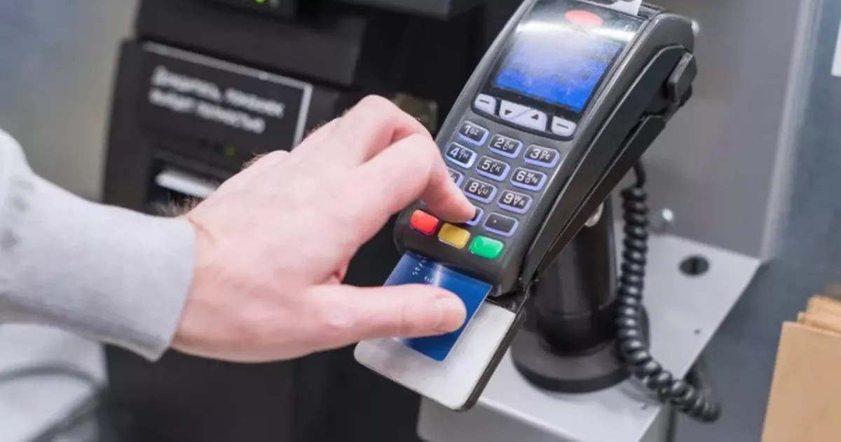 Major UK supermarket removes self-checkouts from most stores
