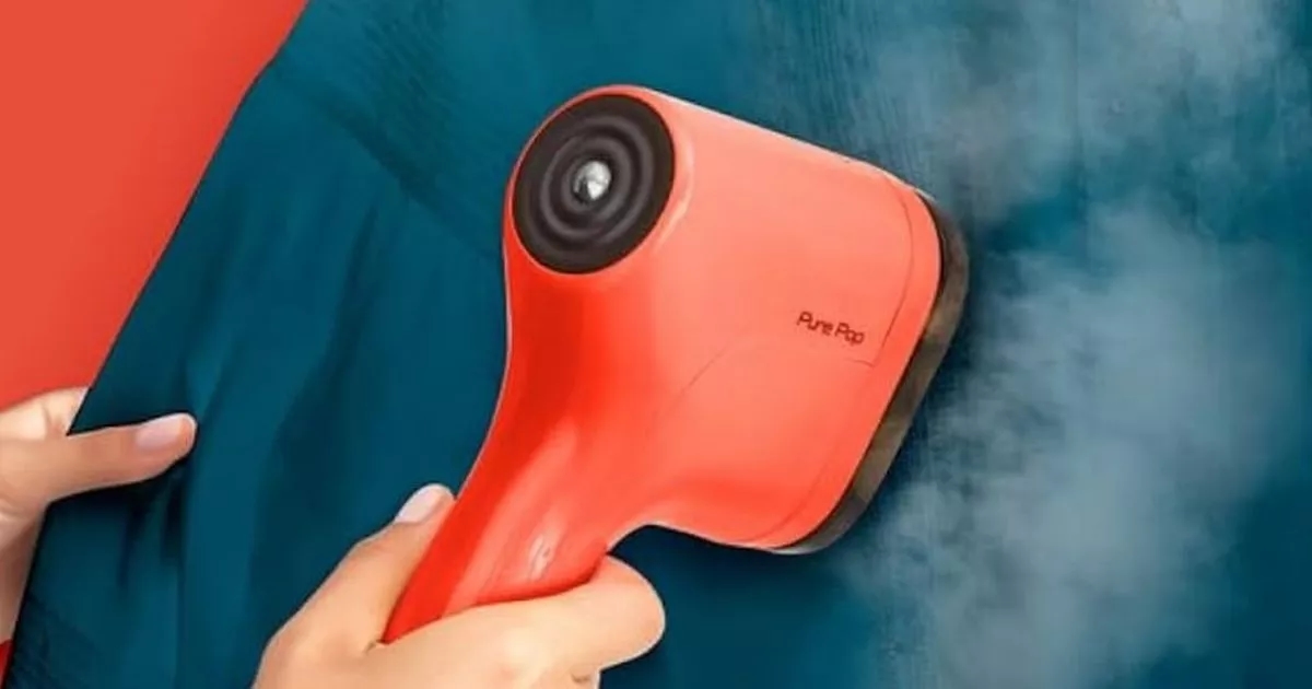 Holidaymakers love 'game changing' travel steamer that can keep clothes crease-free