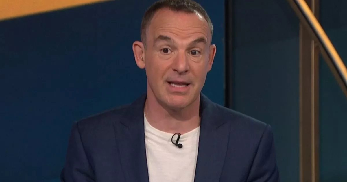 Martin Lewis issues warning to households after Ofgem energy price cap update