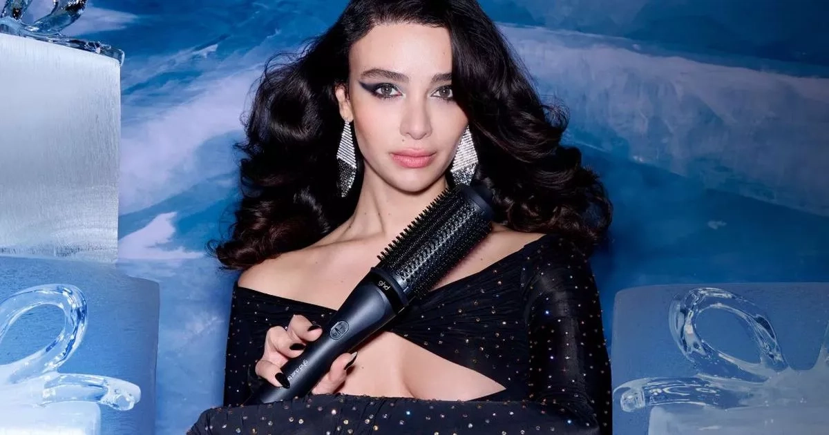 ghd Duet Blowdry set with travel case is now £104 less in huge sale