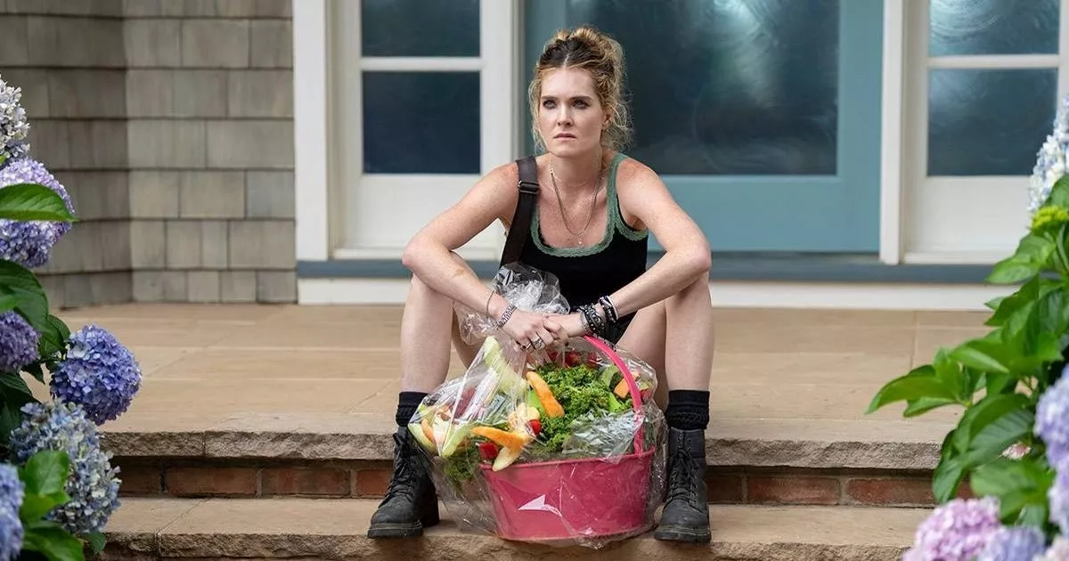 Netflix's new dark comedy gets trailer featuring Footloose and White Lotus stars