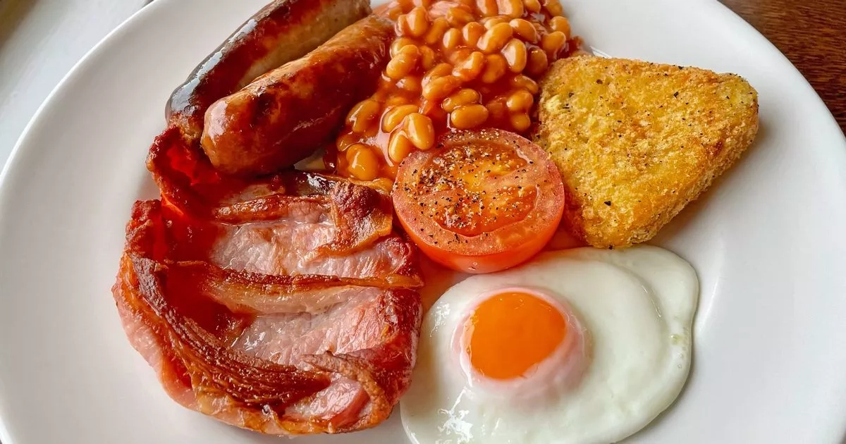 Expert claims key ingredient doesn't go in cooked breakfast for harsh reason