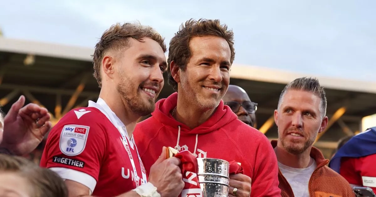 How much Ryan Reynolds pays Wrexham's players compared to other teams