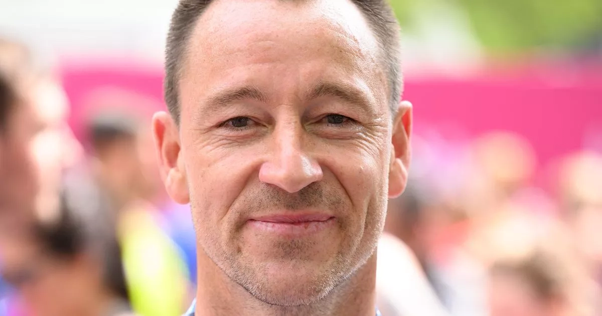 John Terry praises 'man dressed as shoe' who helped him during London Marathon