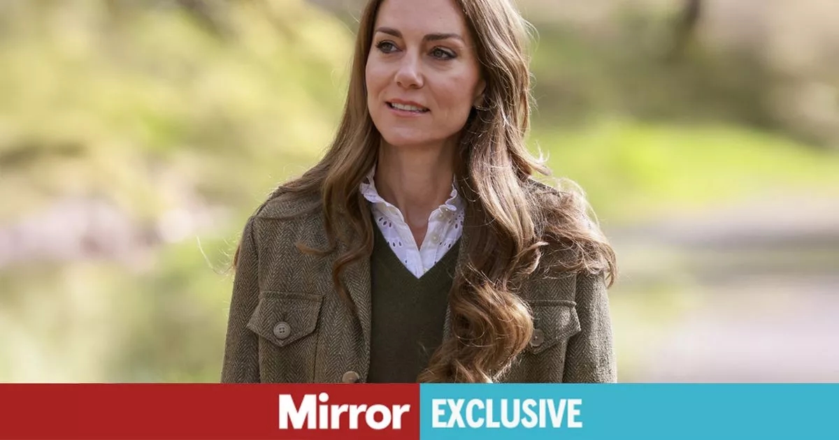 Hairdresser reveals how to get Kate Middleton's signature bouncy curls and 'critical' step