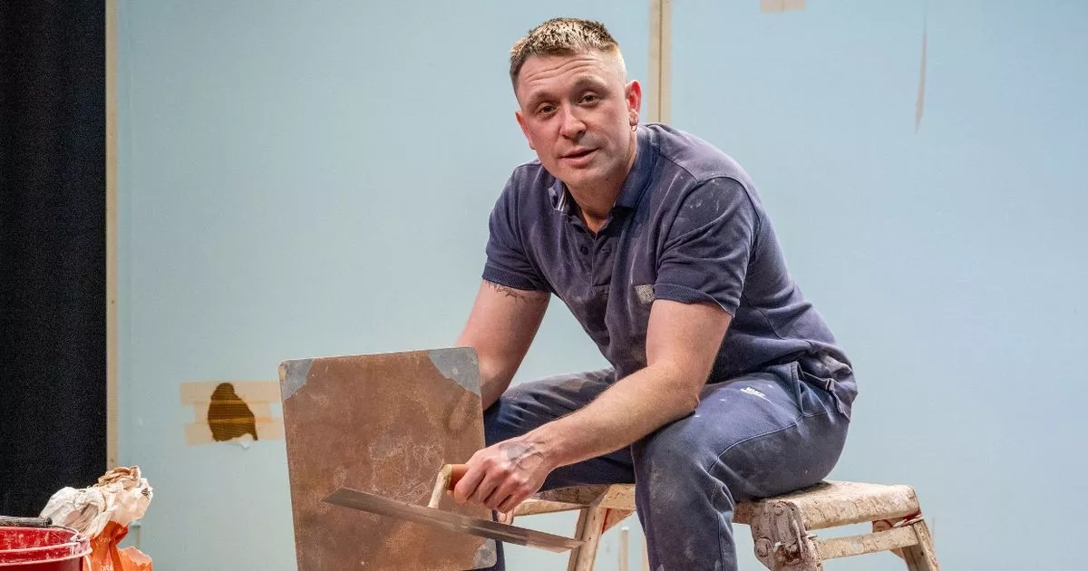 Coronation Street star tackles male suicide in theatre show inspired by friend's tragic death