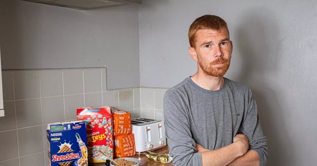 'Rare condition means I only eat bread, cereal and Hula Hoops every day'