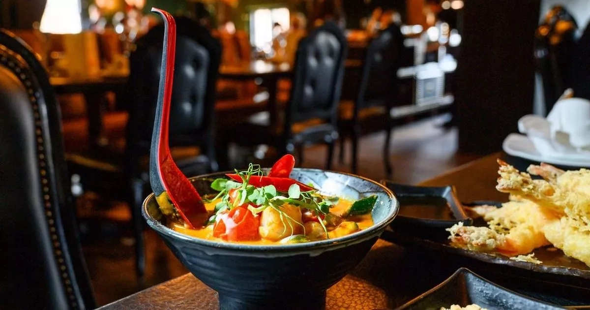 Foodies flock to 12-Plate Thai feast deal with fizz and 5-star stay